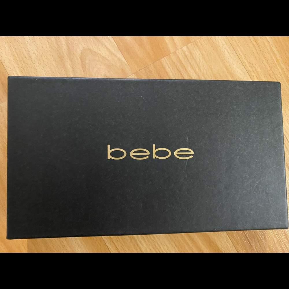 New Bebe Wallet Color: light green Size: Os